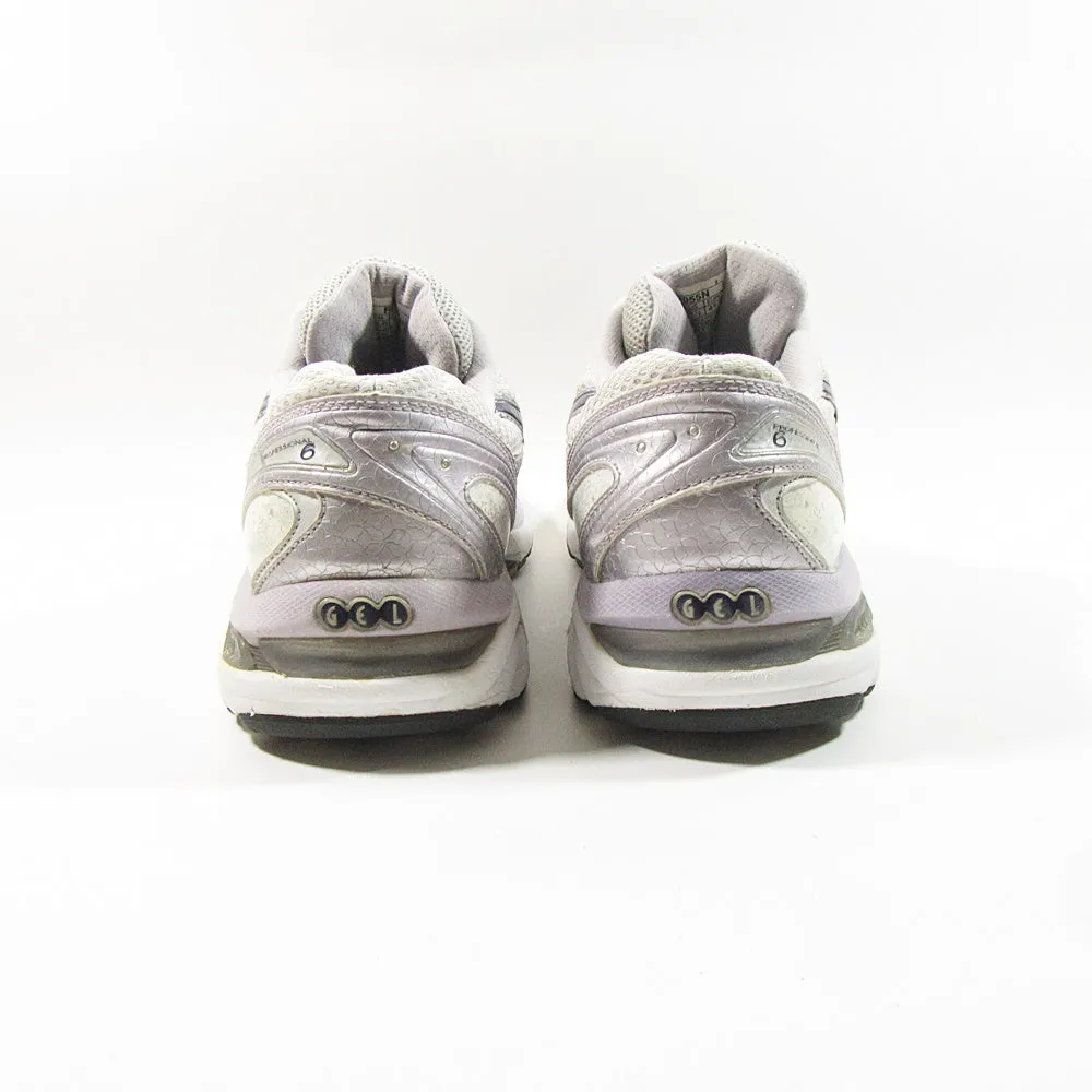 ASICS Professional 6