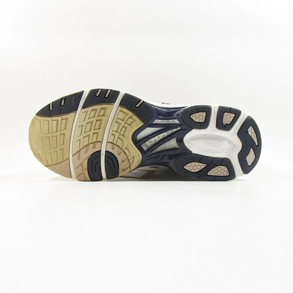 ASICS Professional 6
