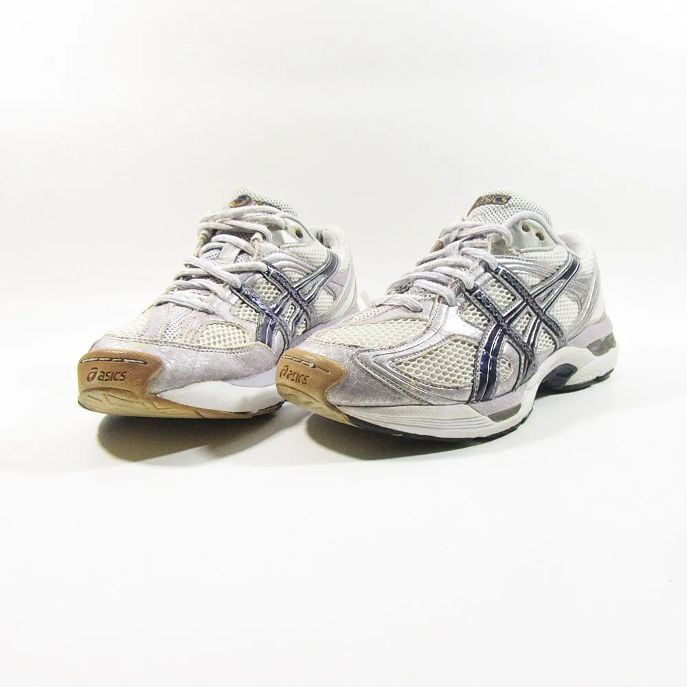 ASICS Professional 6