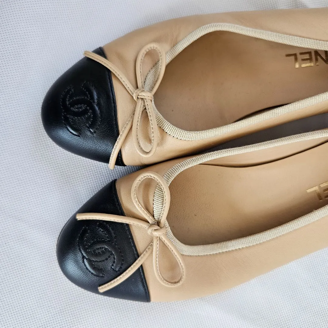 Chanel Classic Nude and Black Cap Toe Ballerina Flats  37.5