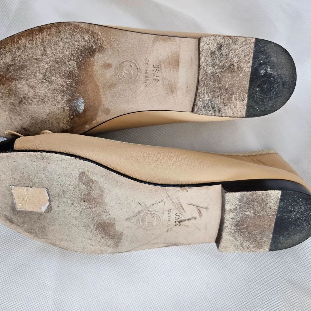 Chanel Classic Nude and Black Cap Toe Ballerina Flats  37.5