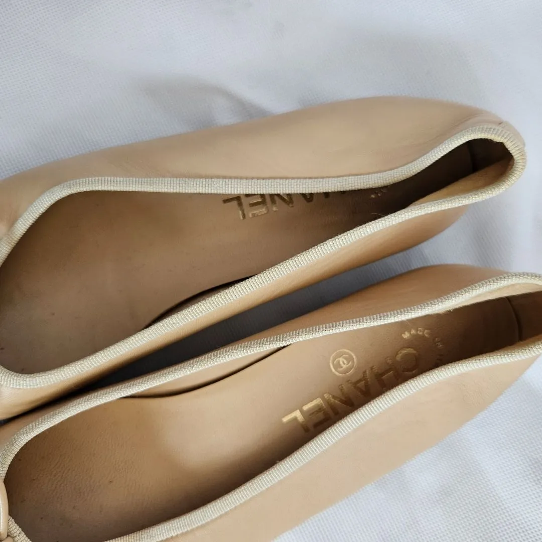 Chanel Classic Nude and Black Cap Toe Ballerina Flats  37.5