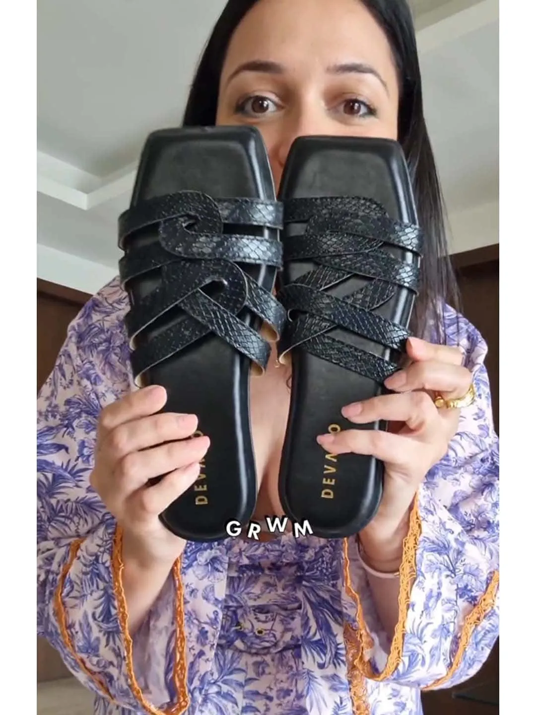 Fanny Twin Strap Flats Cream