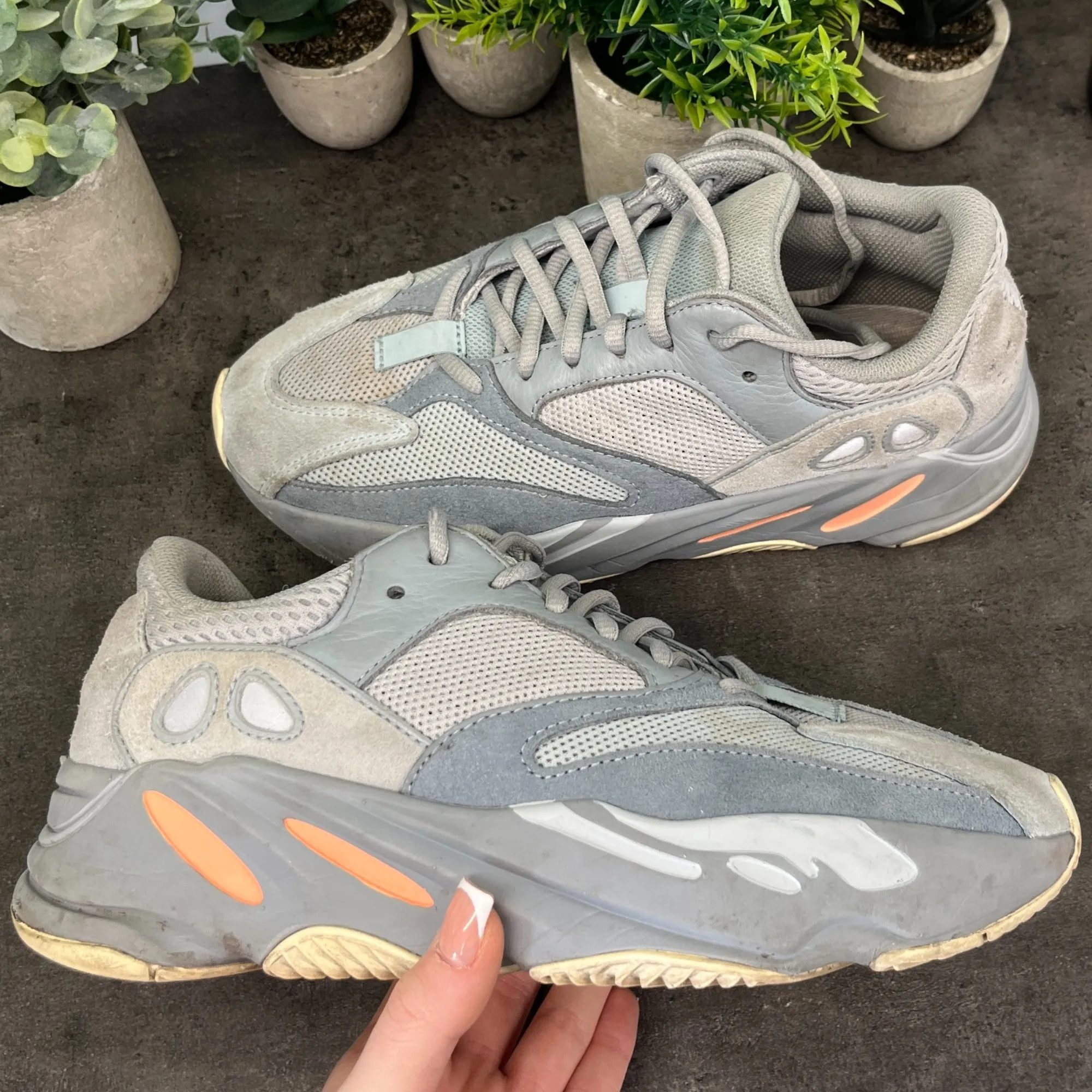 Men's 700 Inertia Low Trainers Grey Size EU 40.5 / UK 6.5