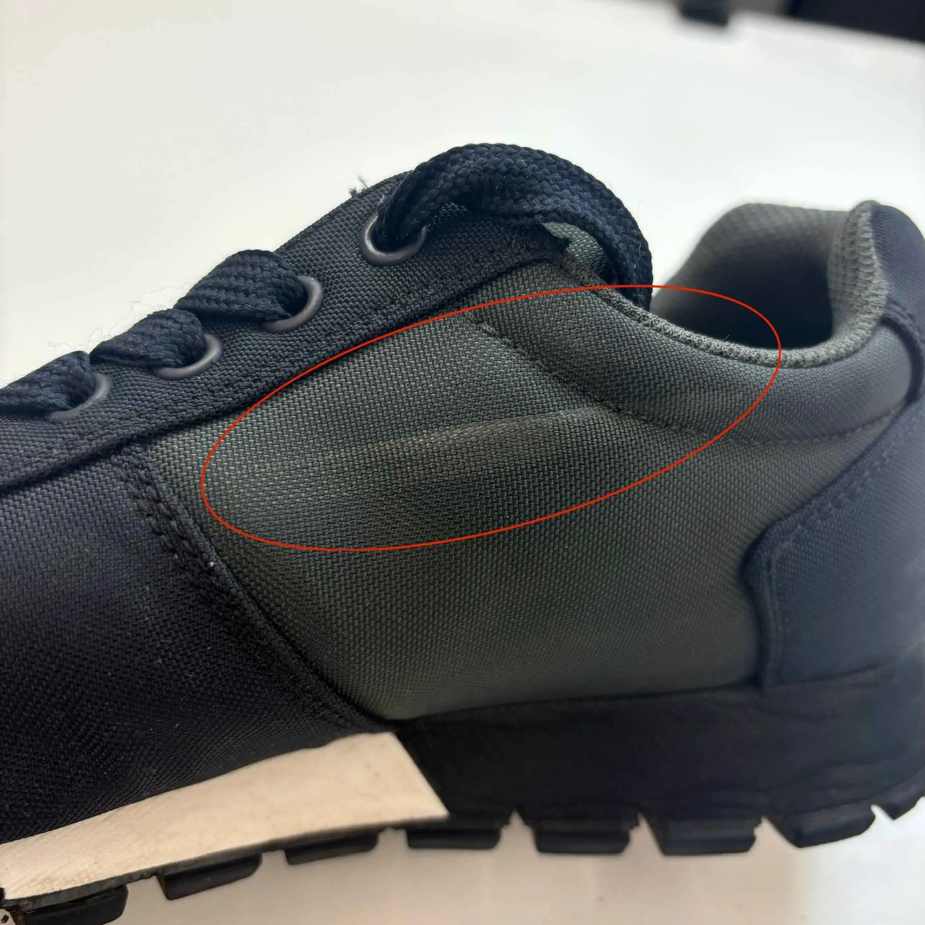 Men's Linear Rosa Low Trainers Green Size EU 40 / UK 6