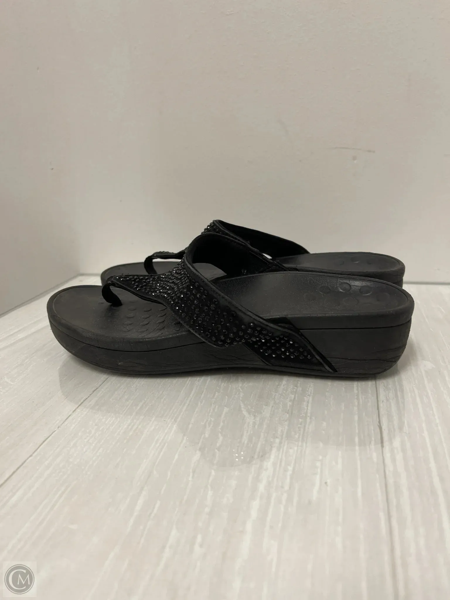 Sandals Flats By Vionic  Size: 9