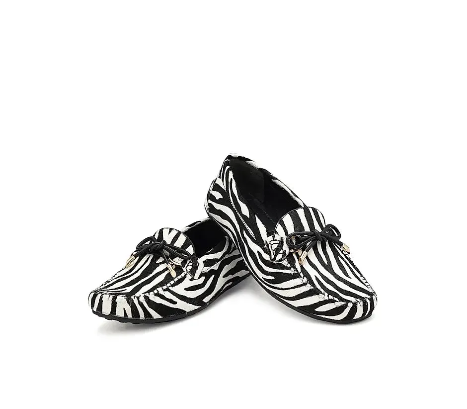 White & Black Moccasins With Bow Detail