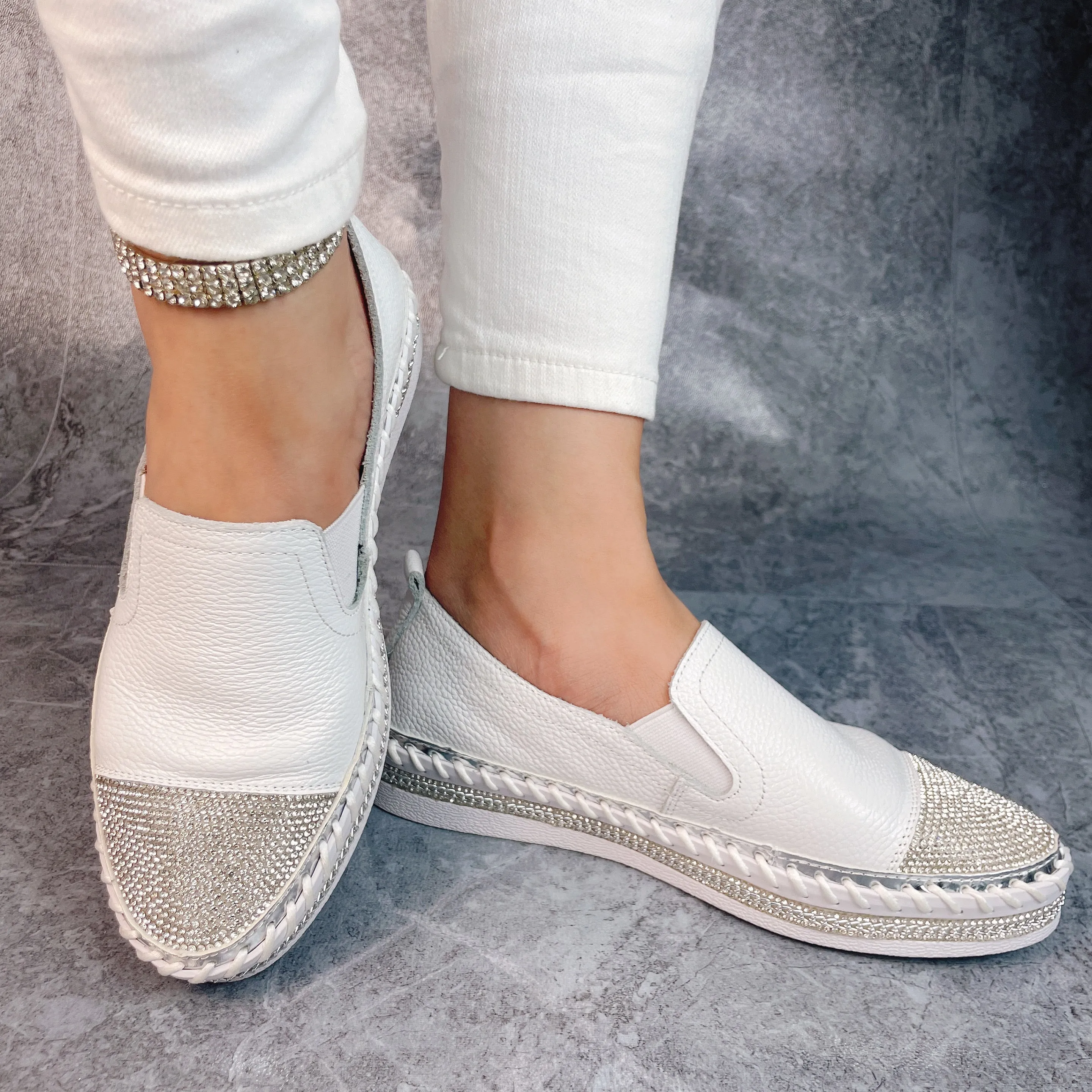 Woman Leather Moccasins