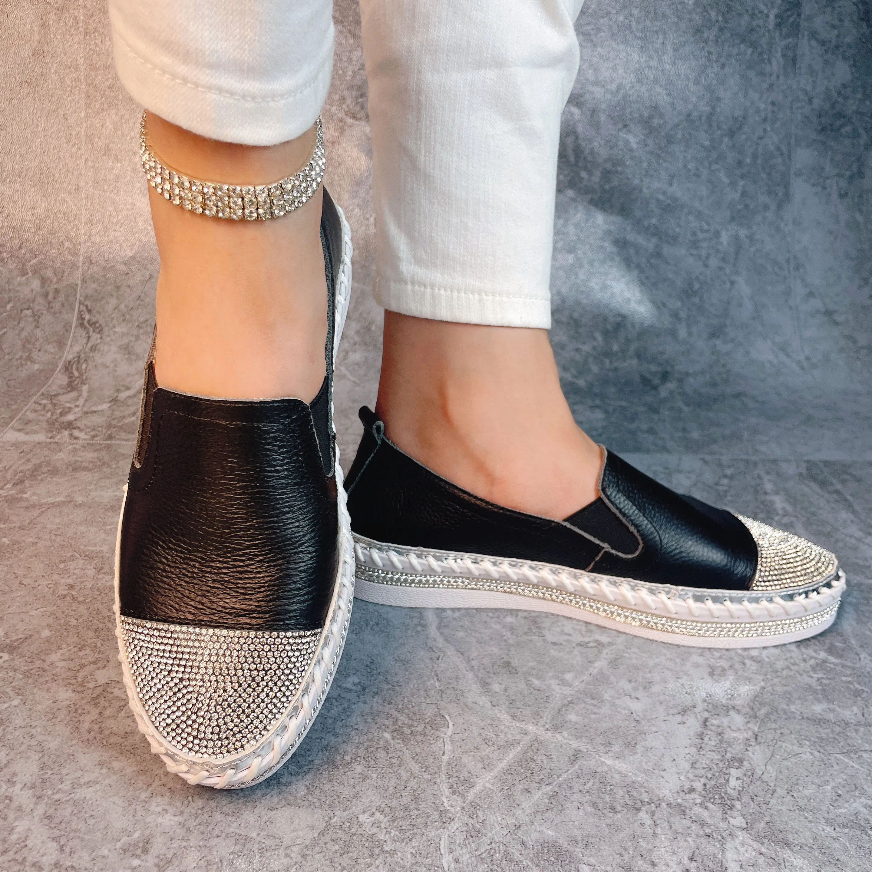Woman Leather Moccasins