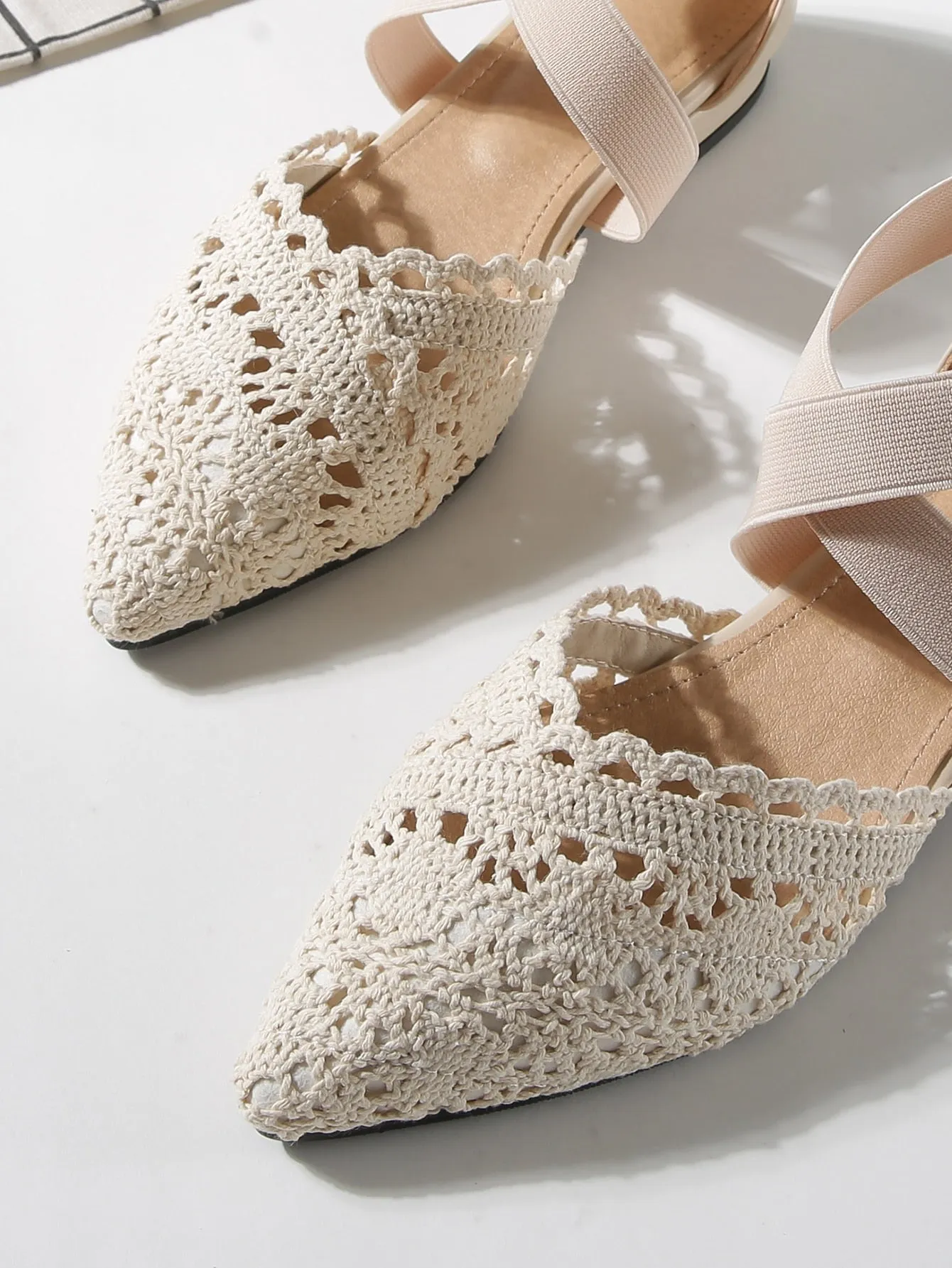Women Minimalist Cross Strap Lace Flats