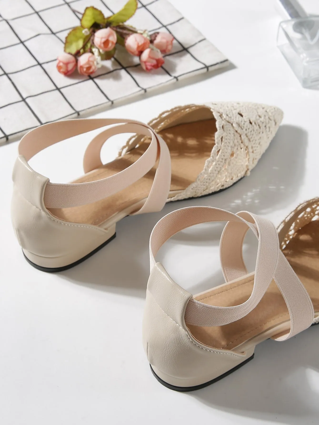 Women Minimalist Cross Strap Lace Flats