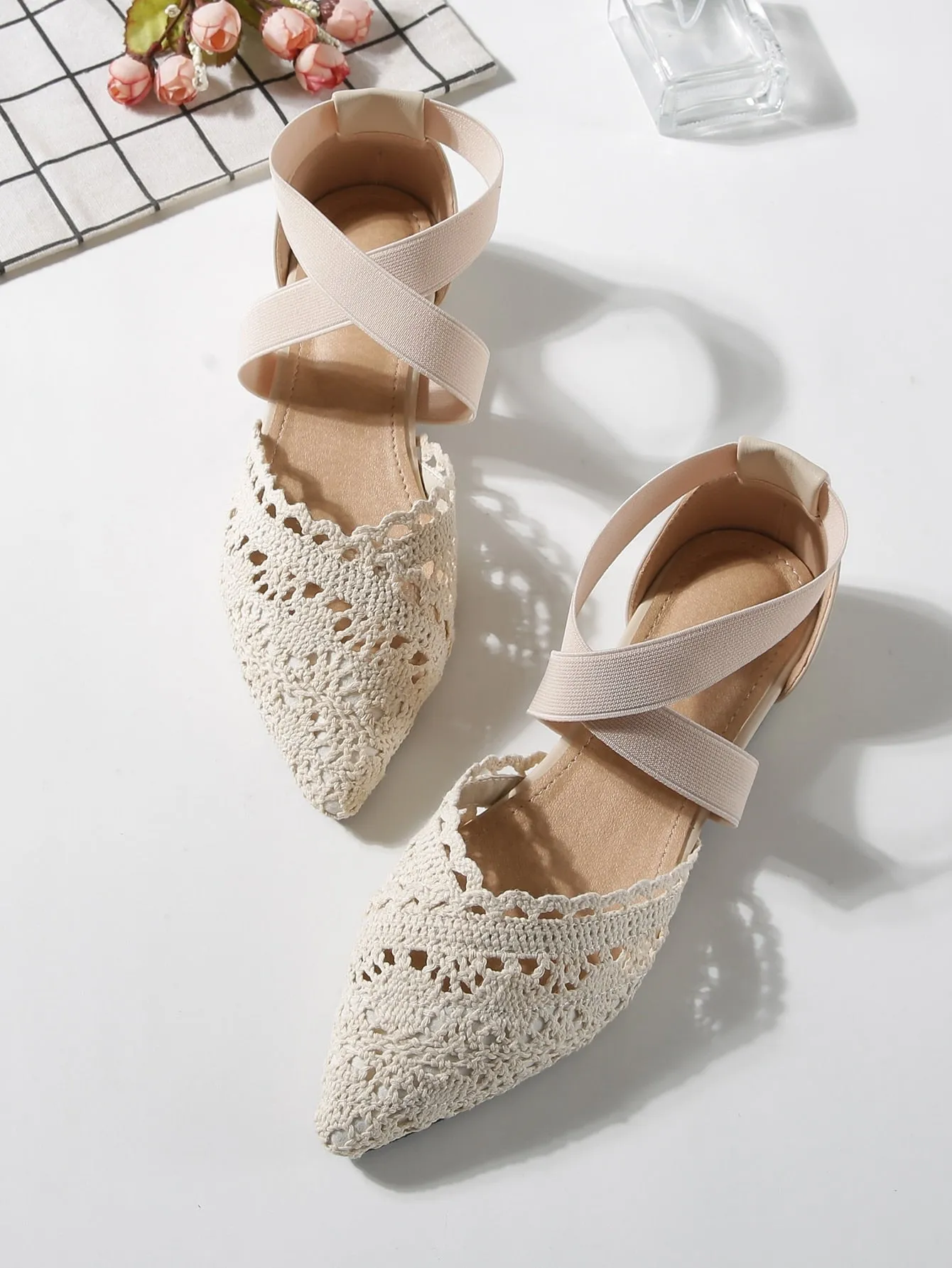 Women Minimalist Cross Strap Lace Flats
