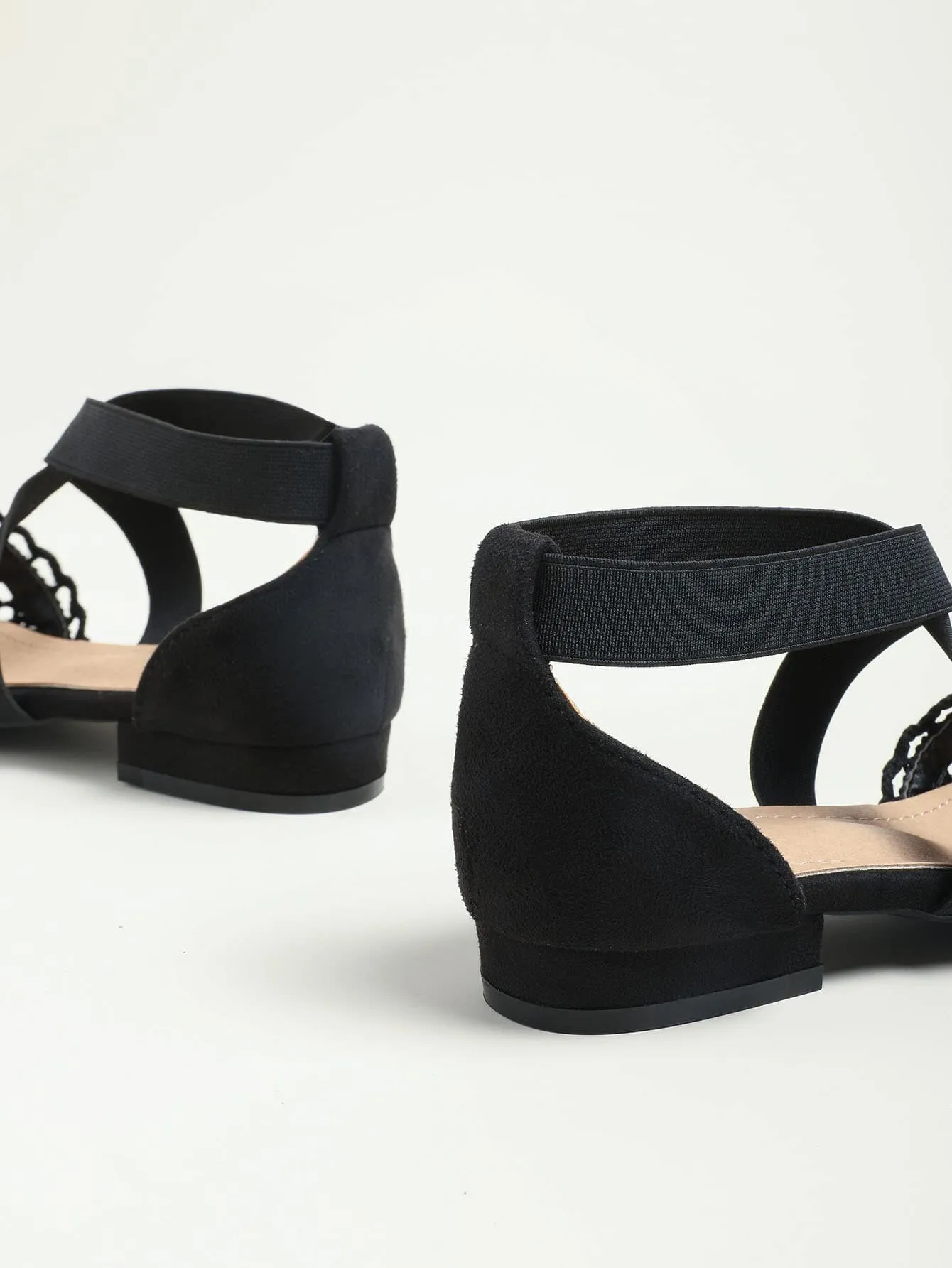 Women Minimalist Cross Strap Lace Flats